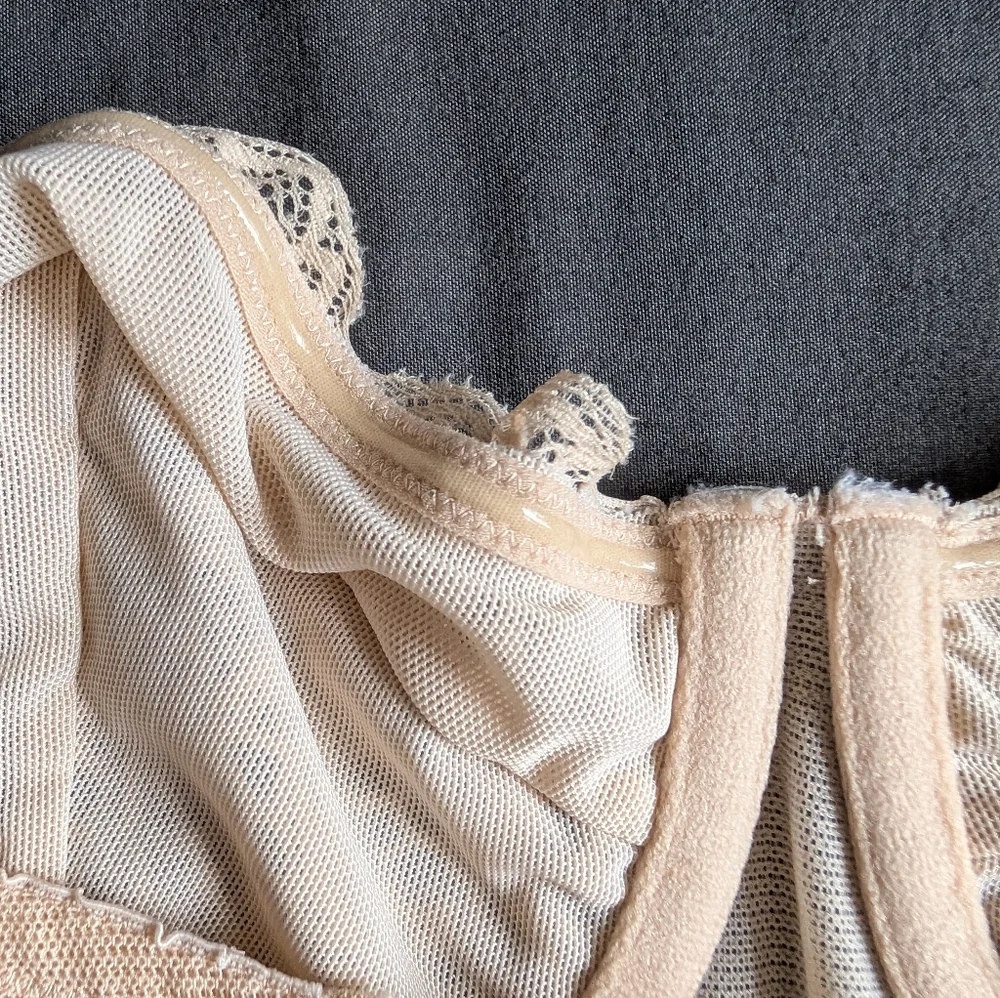 Lively The Lace Strapless Bra in Toasted Almond - 38C - Picture 7 of 9